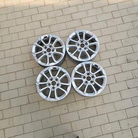 CERCHI IN LEGA ORIGINALI PER FIAT 5OOX R.16”