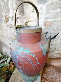 Antica brocca in rame rustica mezzina toscana