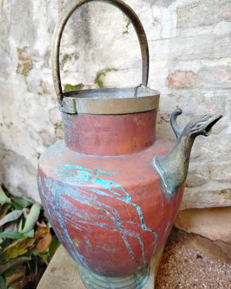 Antica brocca in rame rustica mezzina toscana