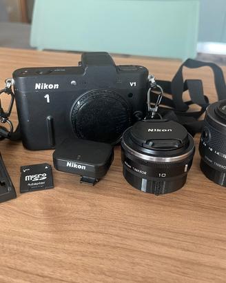 Nikon 1 V1 + 10mm + 10-30mm zoom + gps