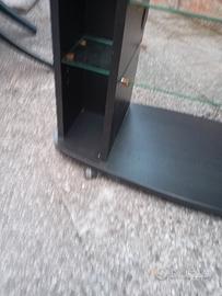porta televisione più stereo altoparlanti