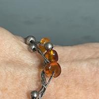 Bracciale artigianale con perle ambrate