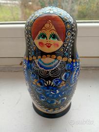 bambola matrioska dipinta a mano 