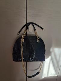 borsa Pollini nera a tracolla o a mano