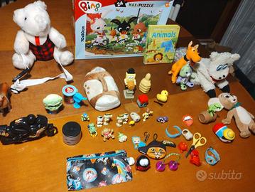 Lotto di giochi e accessori per bambini