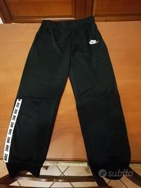 Pantaloni tuta Nike Adidas felpa Converse