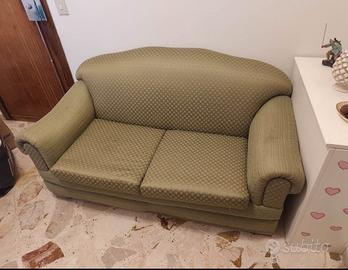 Divano verde 2 posti