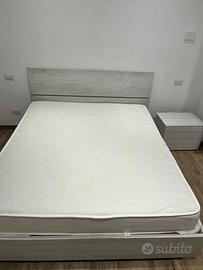 Set letto matrimoniale +comodini Mondo Convenienza