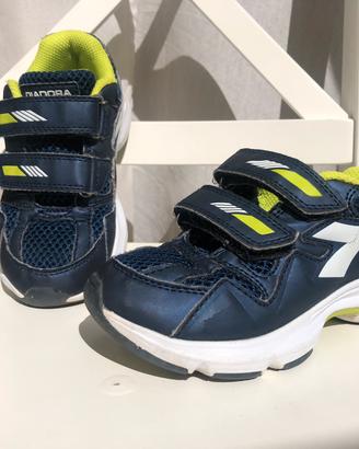 Scarpe DIADORA taglia EU 28