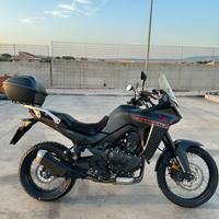 Honda Transalp 750 accessoriato