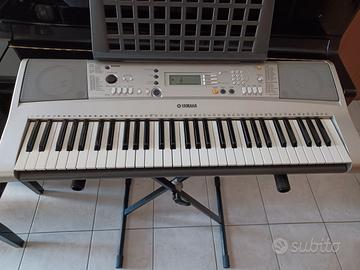 Tastiera YAMAHA PSR E313