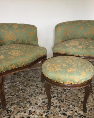 2 poltroncine con pouf