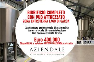 Attività / Licenza di 320 m² con 2 locali a Bardol