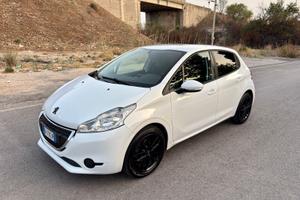 PEUGEOT 208 1.4 DIESEL 68CV PERFETTE CONDIZIONI
