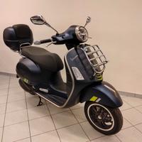 Piaggio Vespa 300 GTS hpe Super Tech abs/asr- 2023