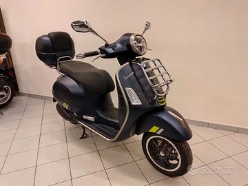 Piaggio Vespa 300 GTS hpe Super Tech abs/asr- 2023