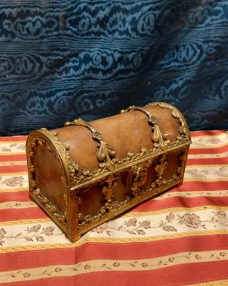 Antico Scrigno Cofanetto Portagioie neogotico 