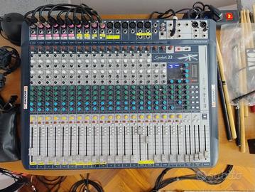 Mixer Soundcraft SIGNATURE 22