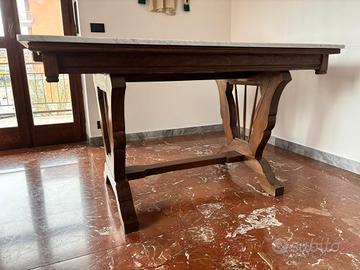 tavolo con pianale in marmo 