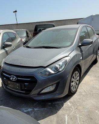 RICAMBI USATI AUTO HYUNDAI i30 Serie Fastback D4FB