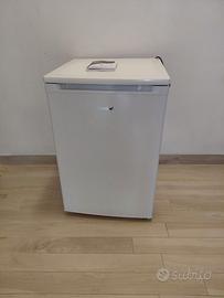 Surgelatore verticale comfee RCU119WH2