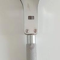 Apricassa universale per orologi