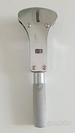 Apricassa universale per orologi