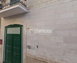 SOLUZIONE INDIPENDENTE CON CANTINA E TERRAZZO