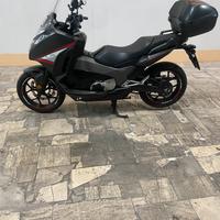 Honda integra 750 S ABS DCT ( 17.500 km )