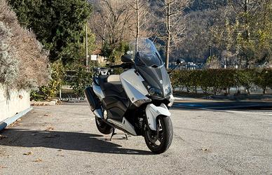 Yamaha Tmax 530 bianco