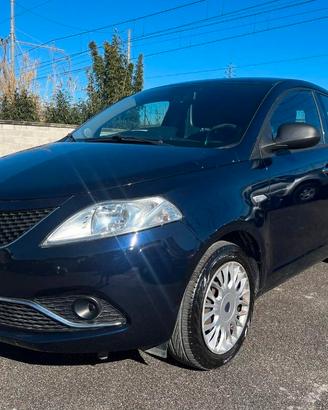 Lancia Ypsilon 1.2 Silver 69cv