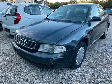 Ricambi usati per Audi A4 1.8 benz del 1995