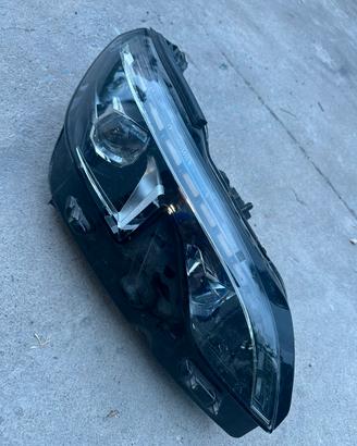 Faro led Peugeot 3008