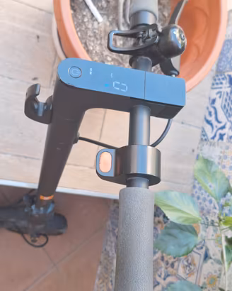 Monopattino Xiaomi Essential 