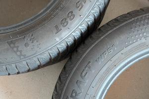 4 Gomme KUMHO invernali 185 65 r15 (seminuove)