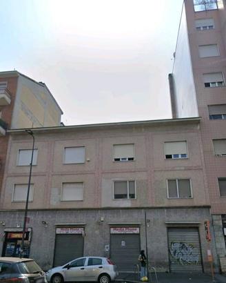 Immobile di 103 m² con 2 locali a Milano