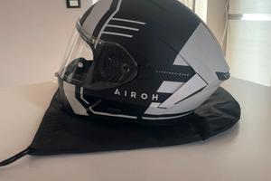 Casco AIROH SPARK