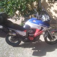 Transalp 700 ABS del 2012.