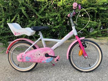 Bicicletta bimba marca BTWIN modello Princess.