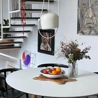 Lampada a sospensione Aim di Flos bianca