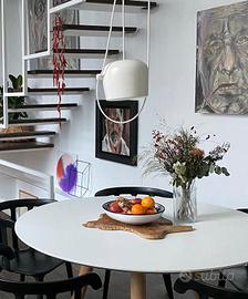 Lampada a sospensione Aim di Flos bianca