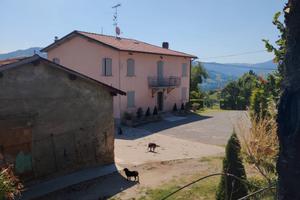 Casale, buono stato, 268 m², Baiso