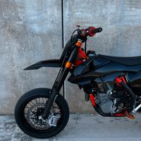 Ktm 450 six days motard