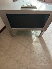 TV Sony Trinitron KV-32CS71 CRT per Retrogaming