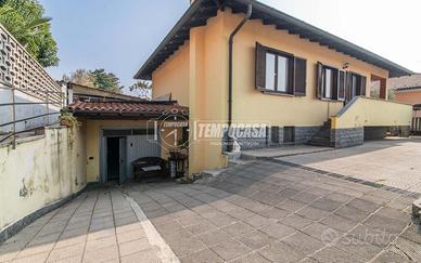 VILLA INDIPENDENTE CON GIARDINO PRIVATO - GORLA MA