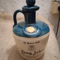 Bottiglia di whisky in ceramica 