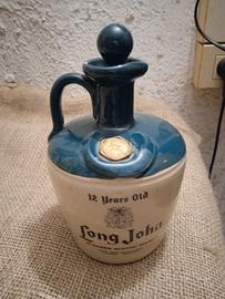 Bottiglia di whisky in ceramica 