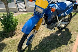 Moto Yamaha XT 600