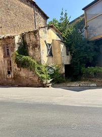 2 LOCALI A VASANELLO