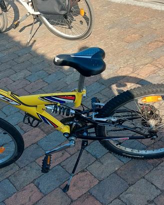bicicletta mountain bike 24"  pollici